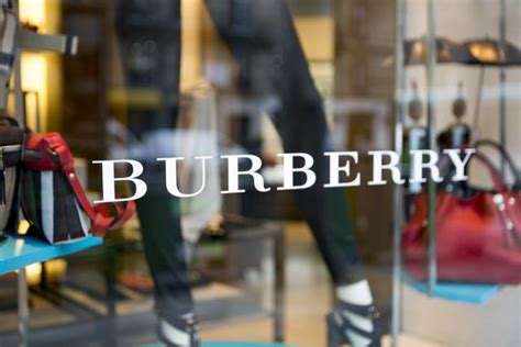 burberry digital transformation capgemini|How Burberry’s Digital Transformation is Driven By Consumer .